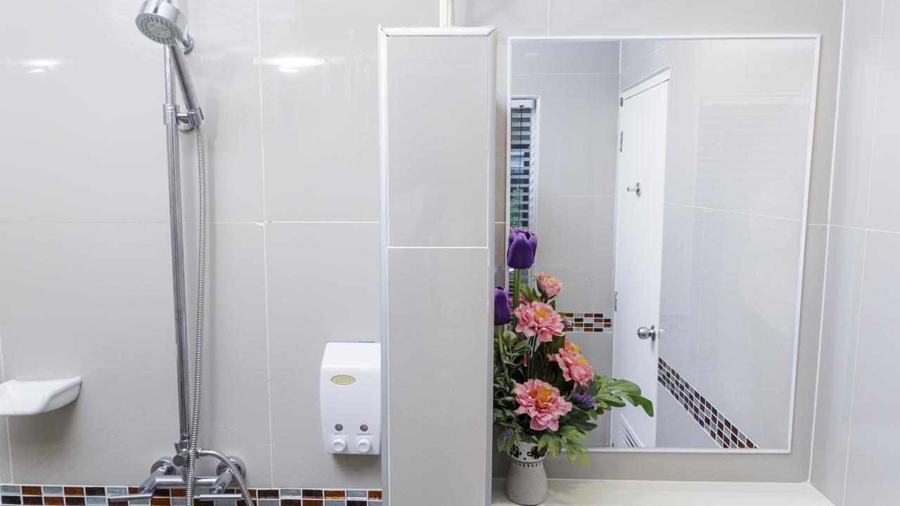 Resor Tuana Brook Pool Access