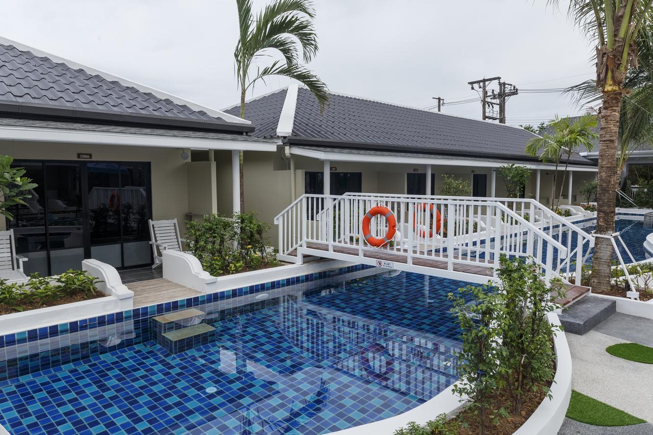 Resor Tuana Brook Pool Access